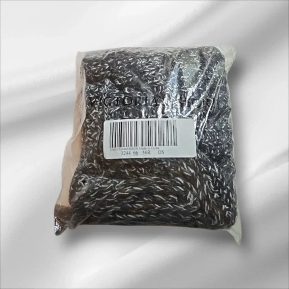 Victoria's Secret Marled Knit Scarf Blk White Chunky Winter Wrap 3244 66‎ 56R OS
